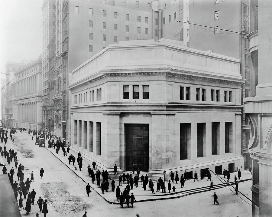 Nyc 23 Wall Street, C1914 Photograph by Granger