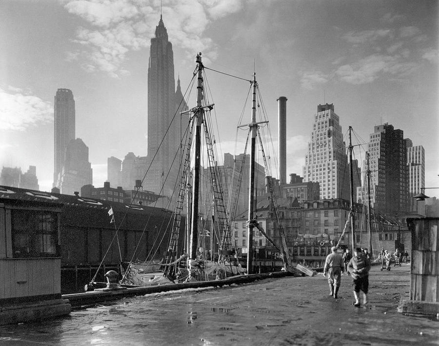 Nyc Fulton Dock, 1935 Photograph by Granger