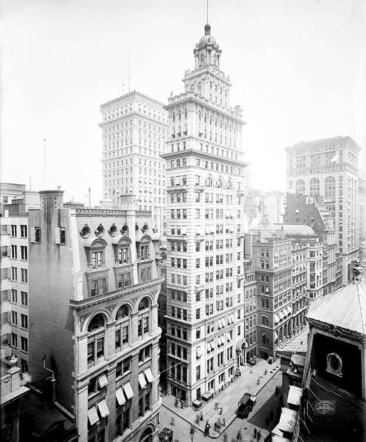 Architecture Photograph - Nyc, Gillender Building, 1900 by Science Source