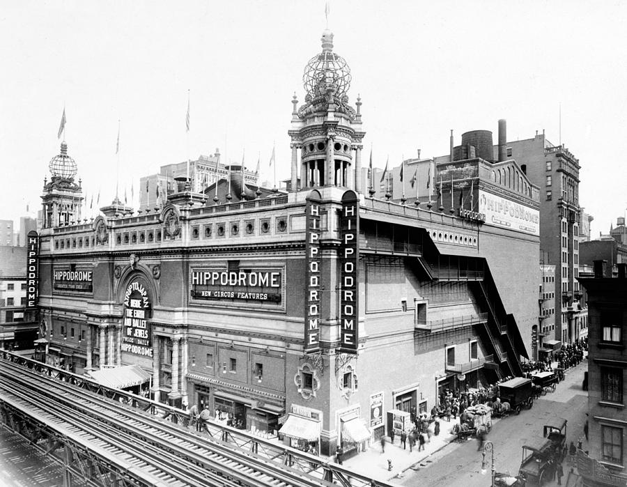 Nyc, Hippodrome Theatre, 1910 Photograph by Science Source