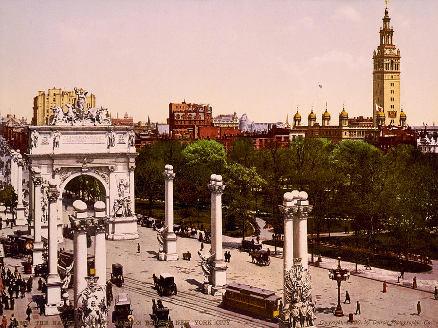 Nyc, Madison Square, Dewey Arch, 1900 Photograph by Science Source