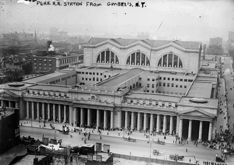 Architecture Photograph - Nyc Penn Station, 1911 by Granger