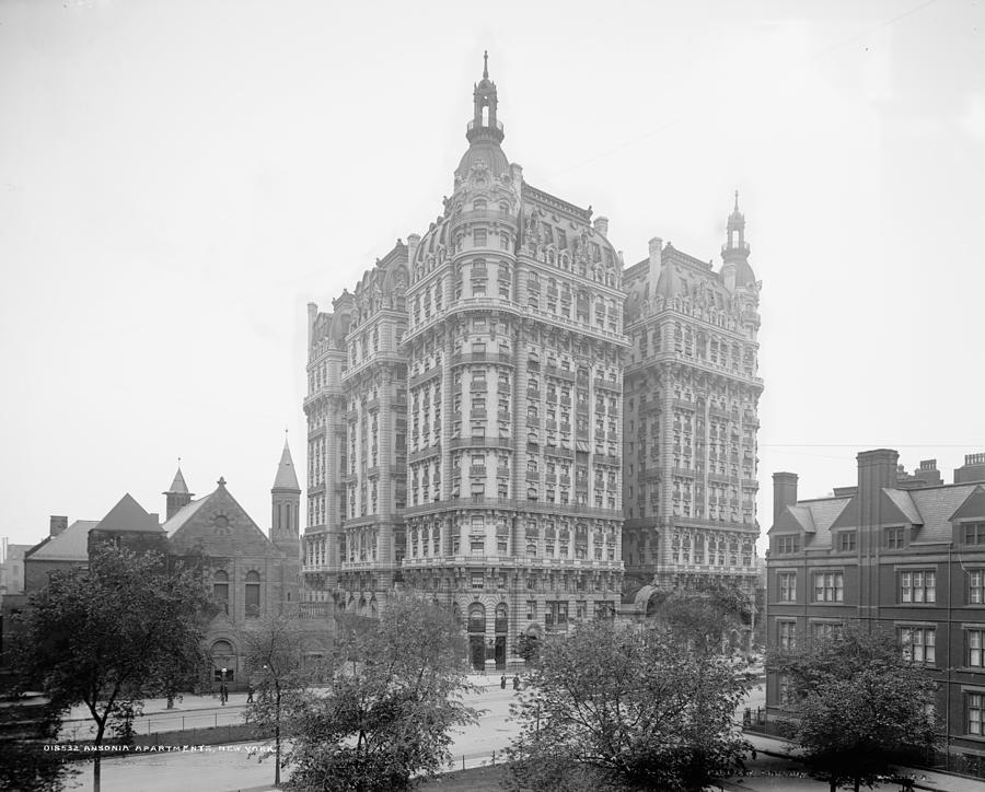 Nyc The Ansonia, 1905 Photograph by Granger