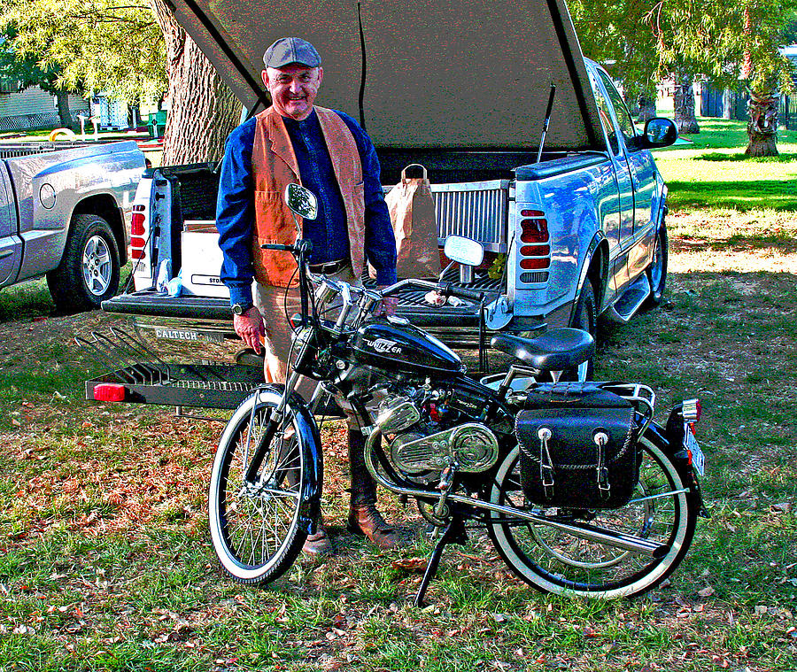 October 2013 Delta Whizzer Rally Photograph by Joseph Coulombe