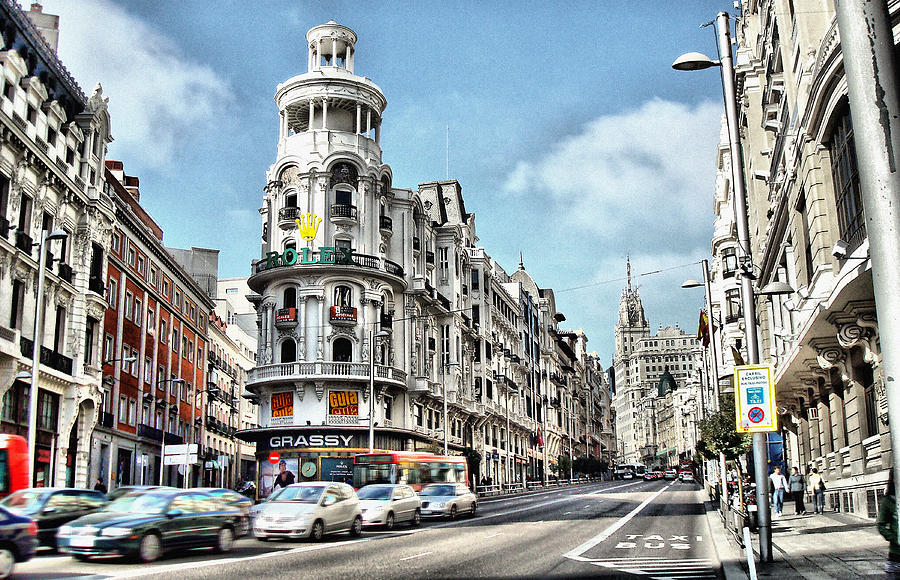 Oh Madrid Photograph by Pedro Fernandez