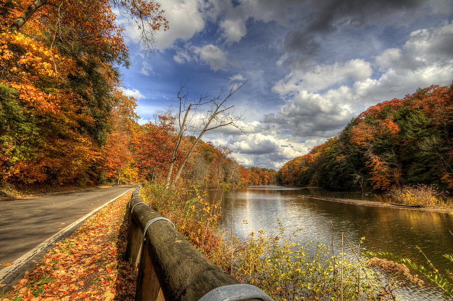 Ohio Fall Scene at Mill Creek Park Photograph by David Dufresne
