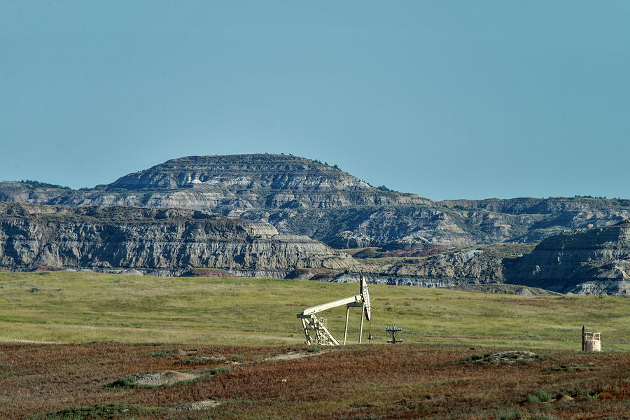 Oil Well In North Dakota Photograph by Mark Newman