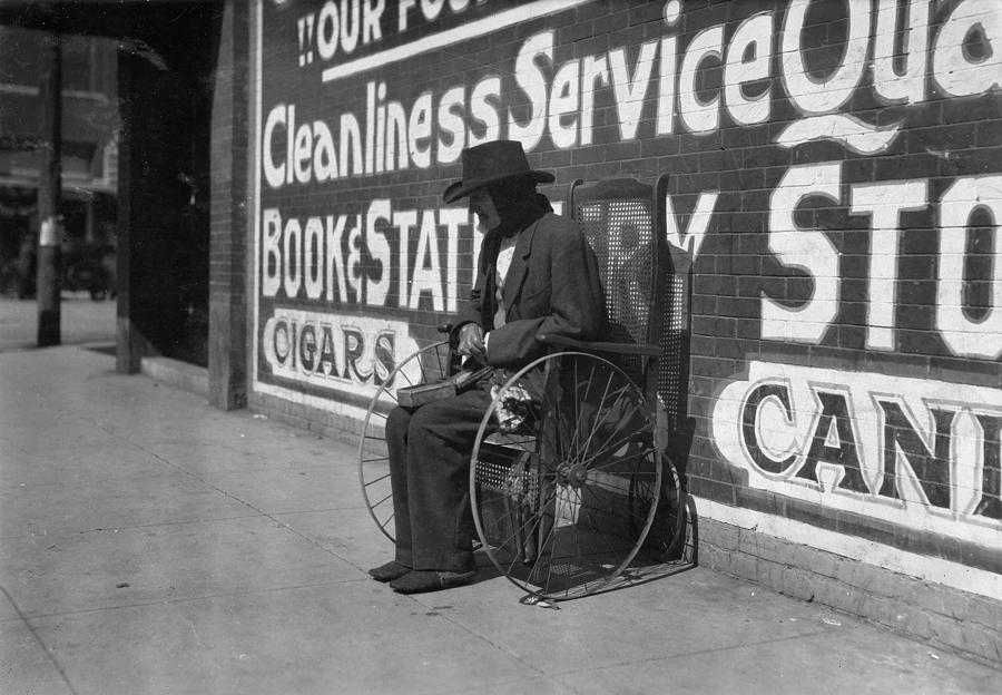 Oklahoma Beggar, 1917 Photograph by Granger