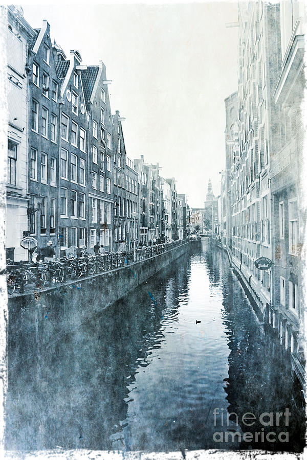 Architecture Photograph - Old Amsterdam by Sophie Vigneault
