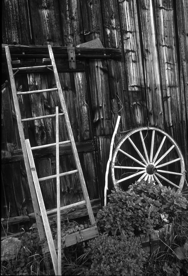 Barn Photograph - Old Barn - Hadley MA by Harold E McCray