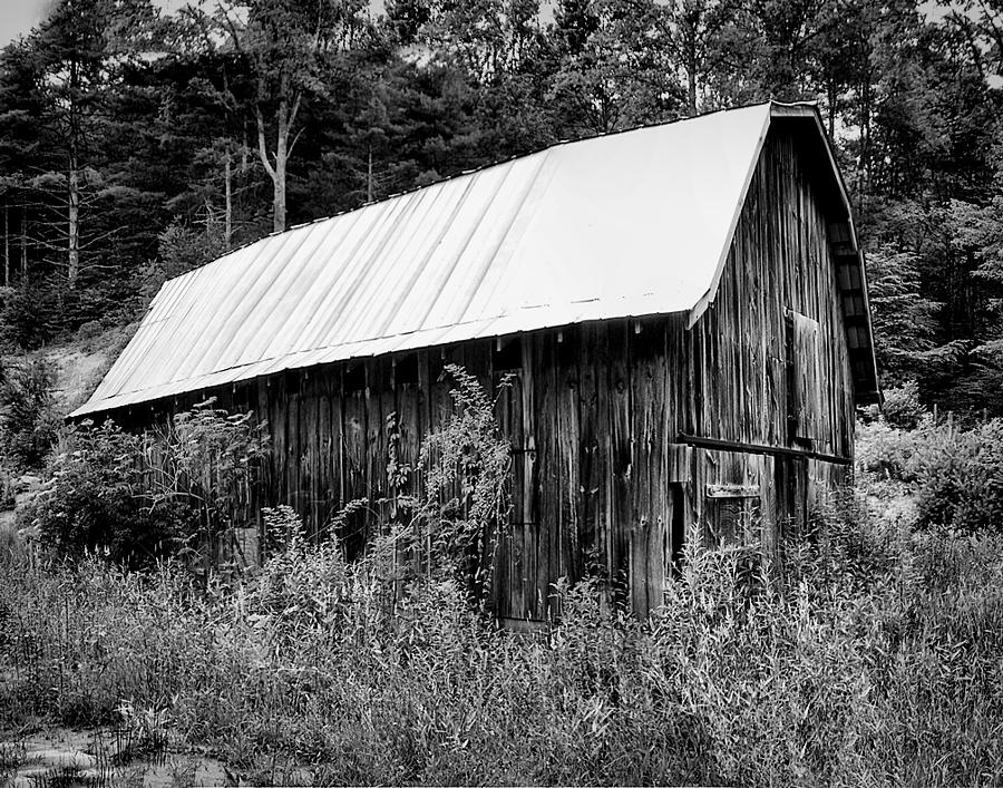 Old Barn 03 Photograph by Gordon Engebretson
