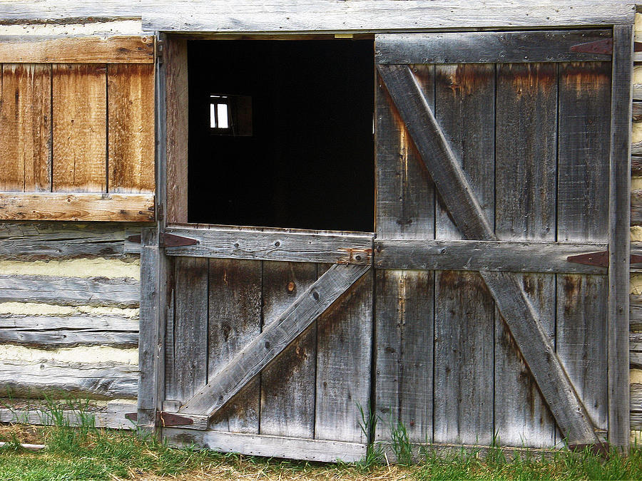 Barn Photograph - Old Barn by Gerry Bates