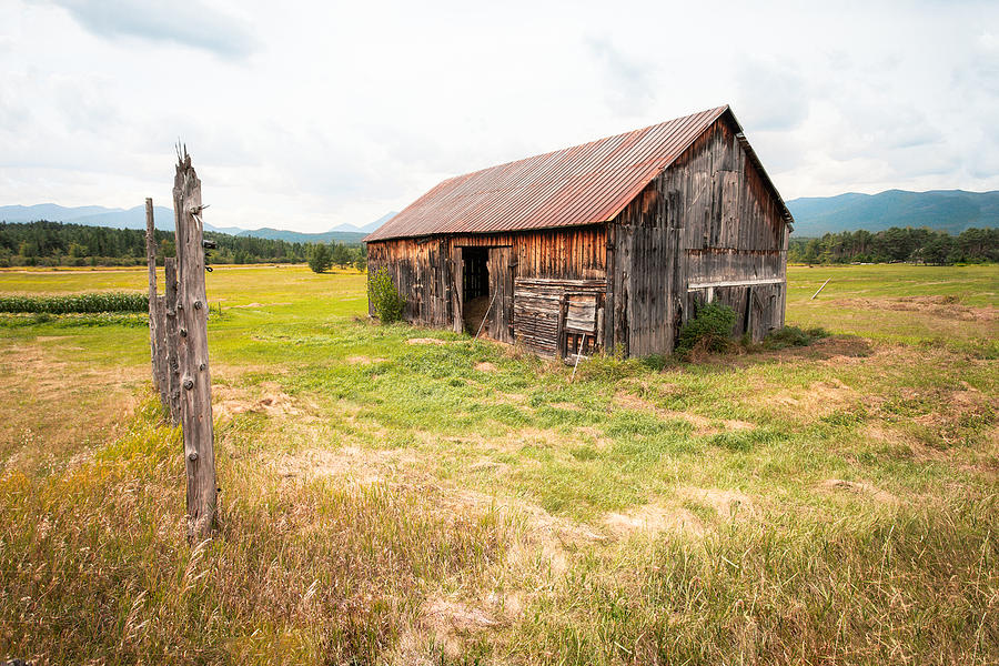 Old barn on Highway 86 - Rustic Barn Photograph by Gary Heller
