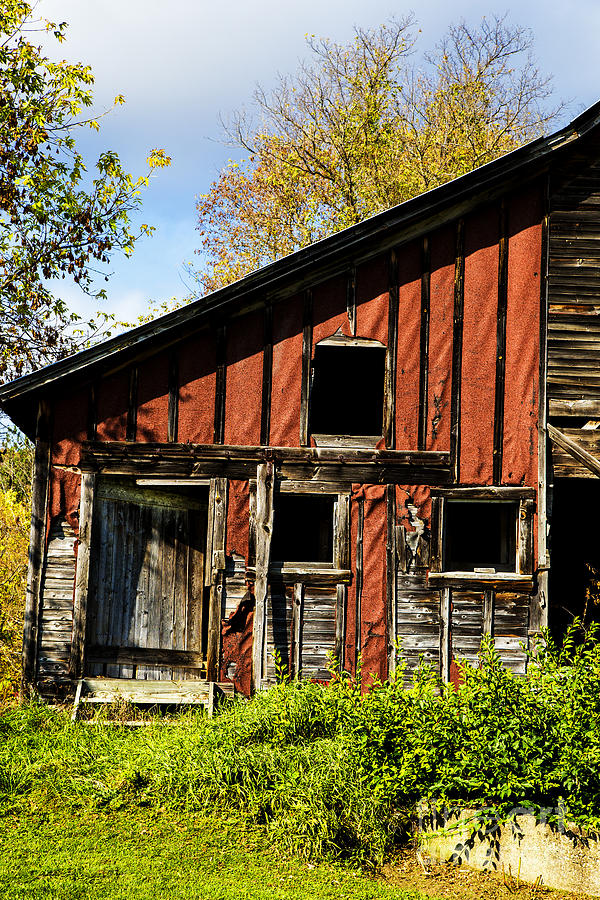 Old barn Vermont Photograph by Rick Bragan