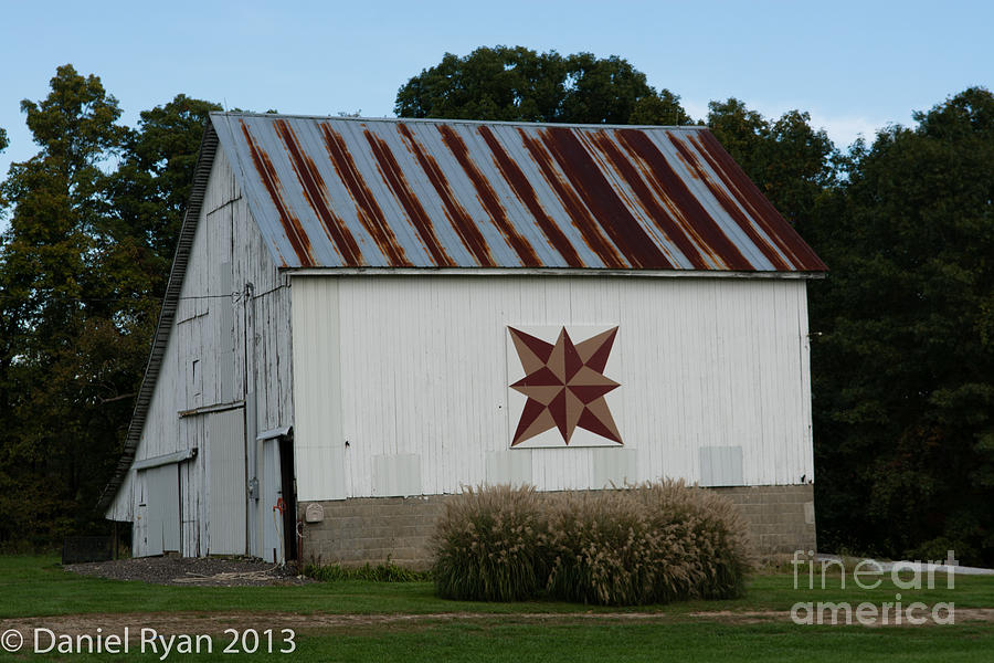Old Barn with Hex Sign Photograph by Daniel Ryan