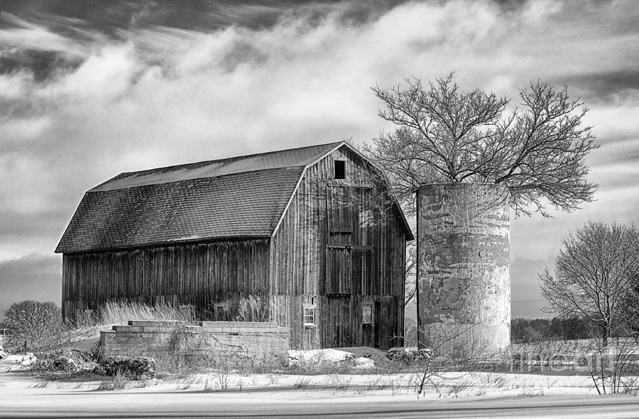 Old Barns Of Michigan Photograph by JRP Photography