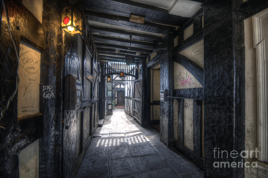 Old Bell Alley Photograph by Yhun Suarez