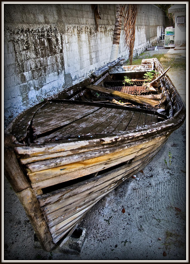 Old Boat Photograph by Farol Tomson