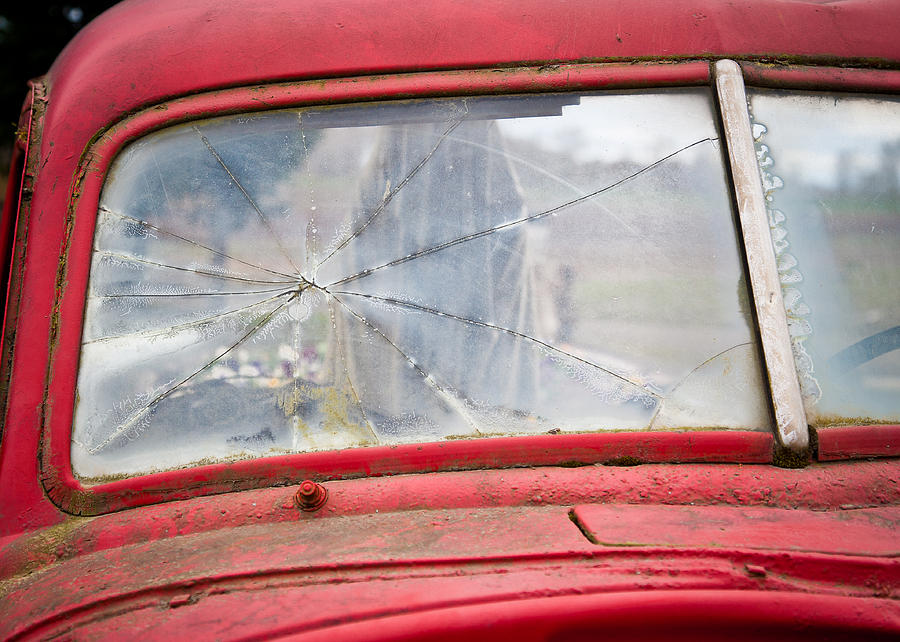 Portland Photograph - Old Car 2 by Niels Nielsen