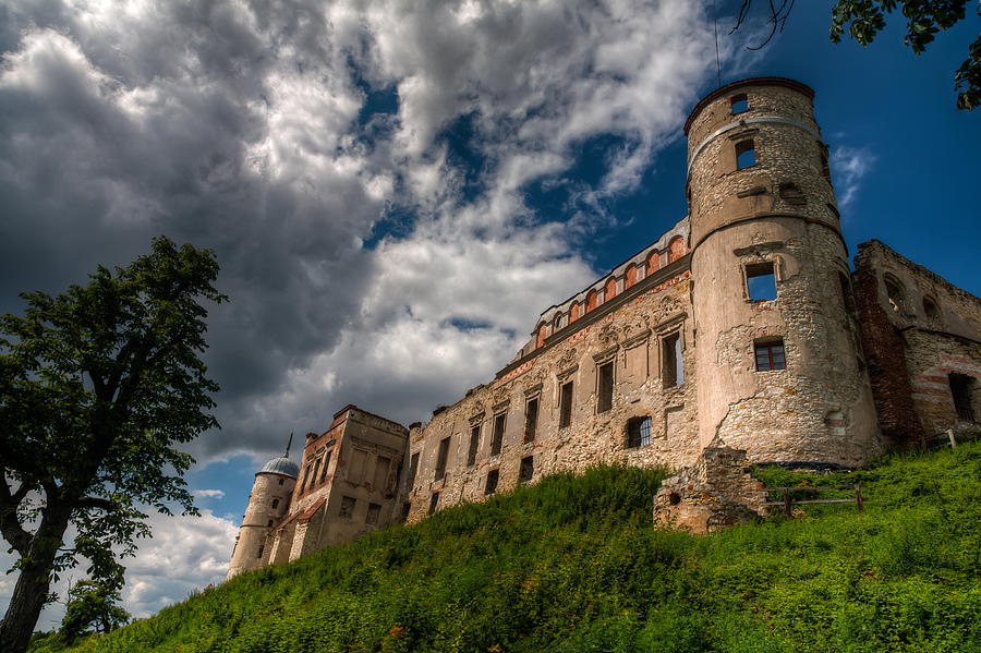 Ром old castle. Олд Кастл. Львов старый замок. Латгалия старый замок. Старый замок Брянск.