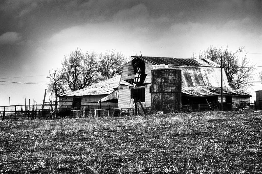 Old Farmstead Photograph by Toni Hopper