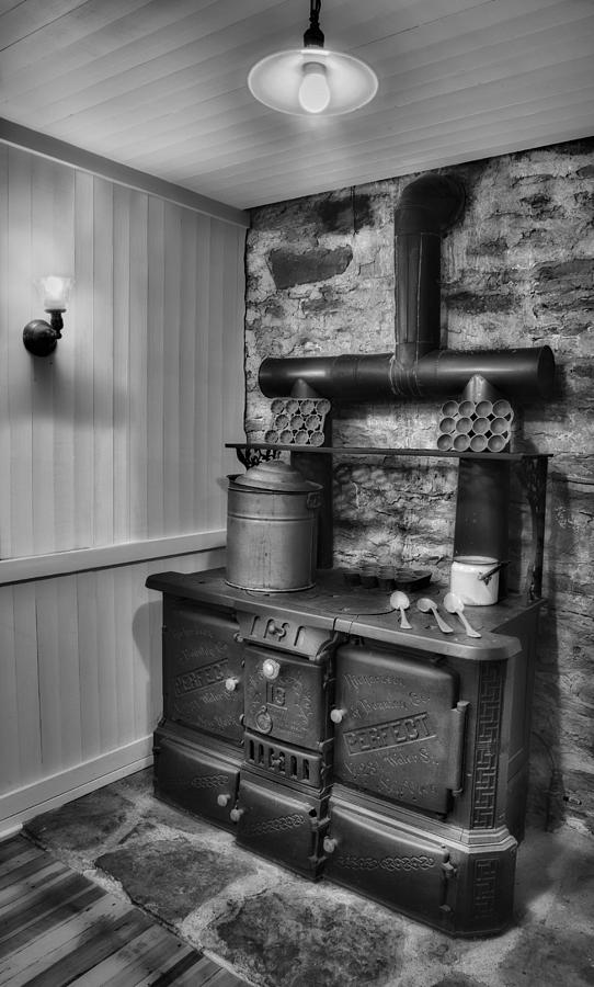 Old fashioned Richardson and Bounton Company Perfect stove. Photograph by Susan Candelario