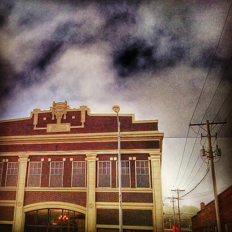 Old Ford Building Photograph by Dustin Soph - Fine Art America