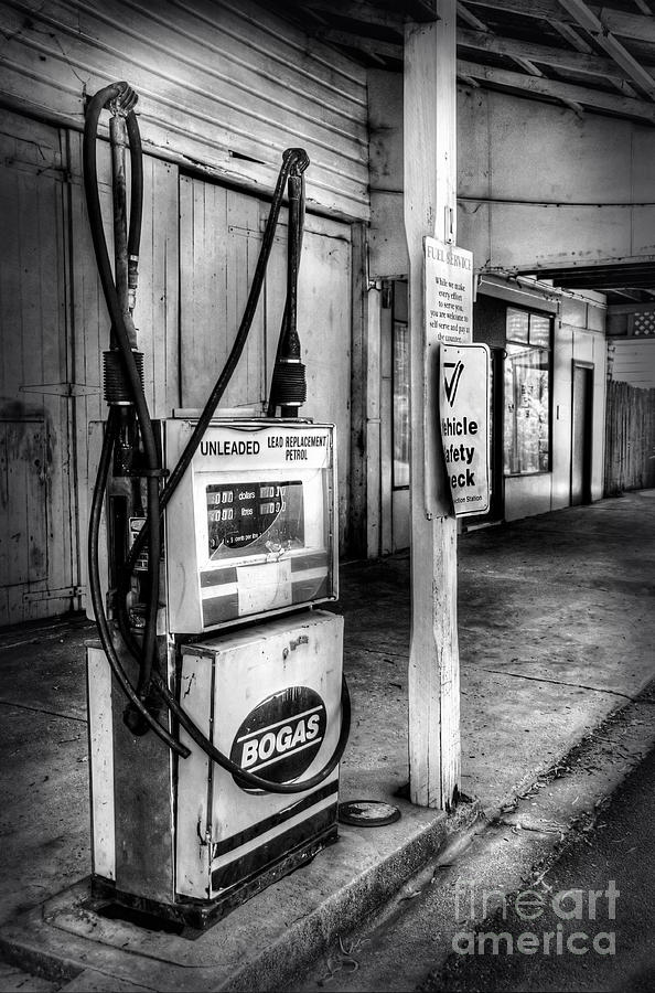 Old Fuel Pump - Black and White 2 Photograph by Kaye Menner