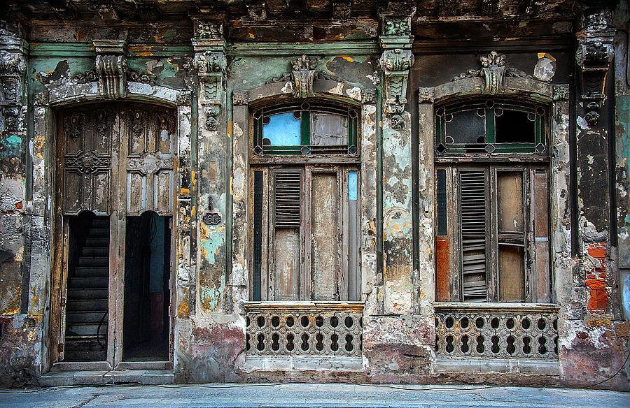 Old Havana House Photograph by Patrick Boening