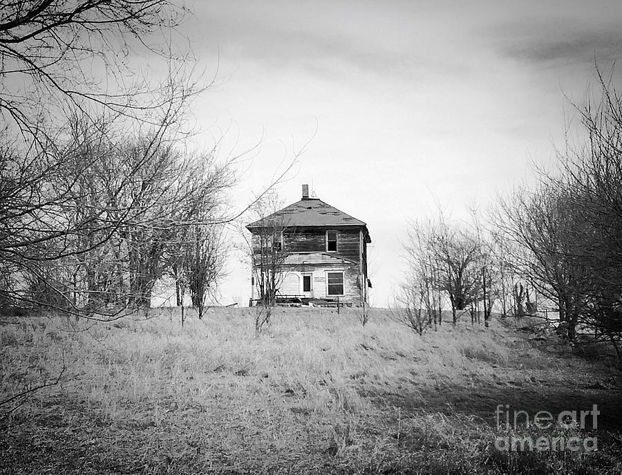Old House On A Hill Photograph