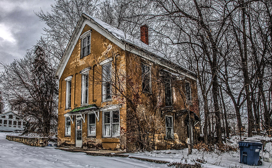 Old House On The Hill Photograph by Ray Congrove