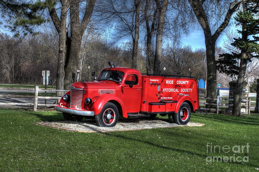 Old International Fire Truck Photograph by Jimmy Ostgard