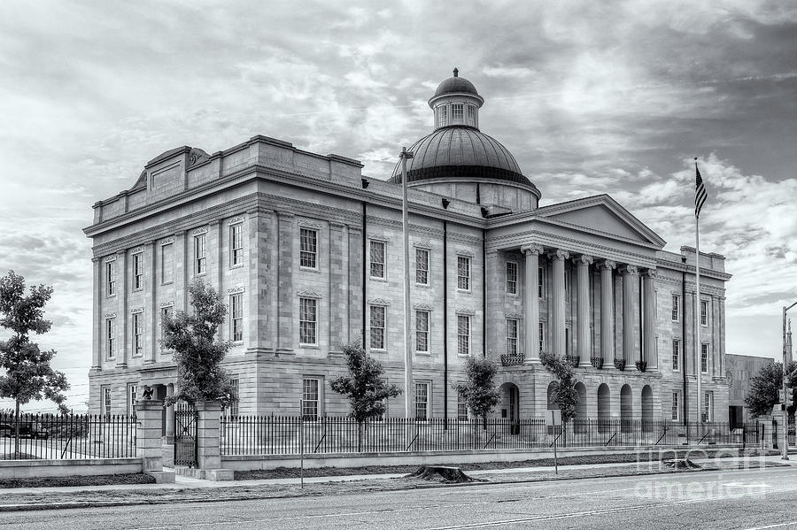 Old Mississippi State Capitol II Photograph by Clarence Holmes