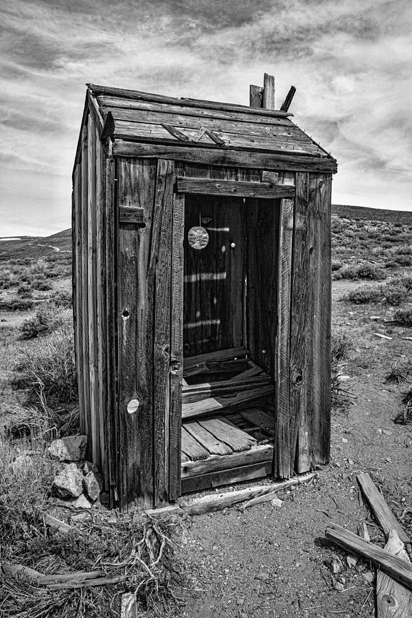 Old Outhouse Photograph by Garry Gay