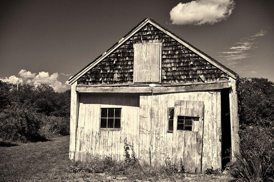 Old Rural Building Photograph by Nancy De Flon