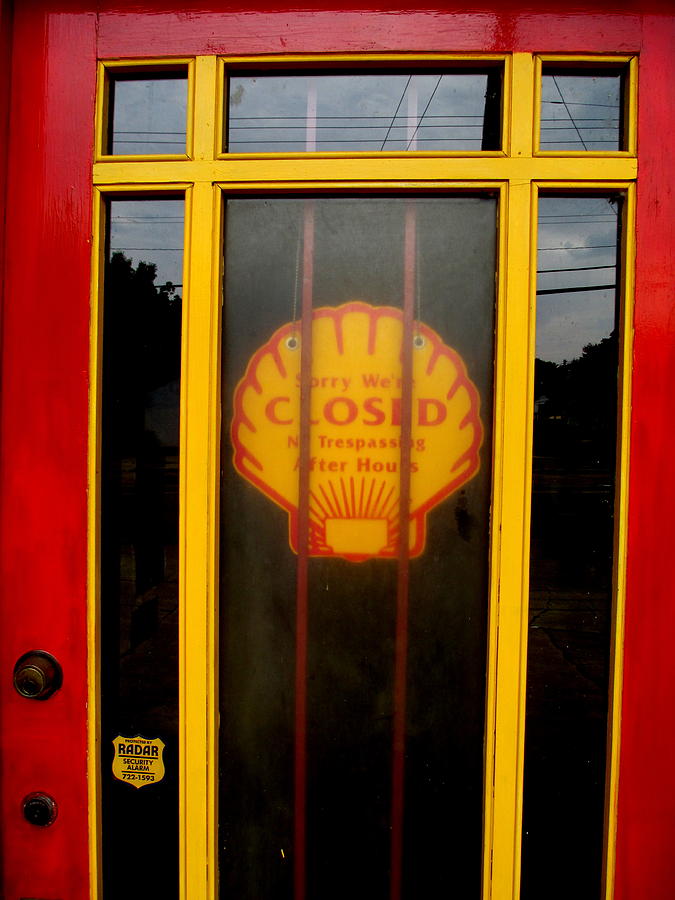 Old Shell Closed Photograph by Randall Weidner