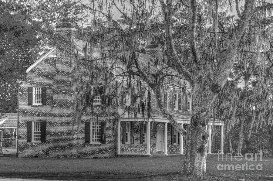Old Southern Plantation Home Photograph