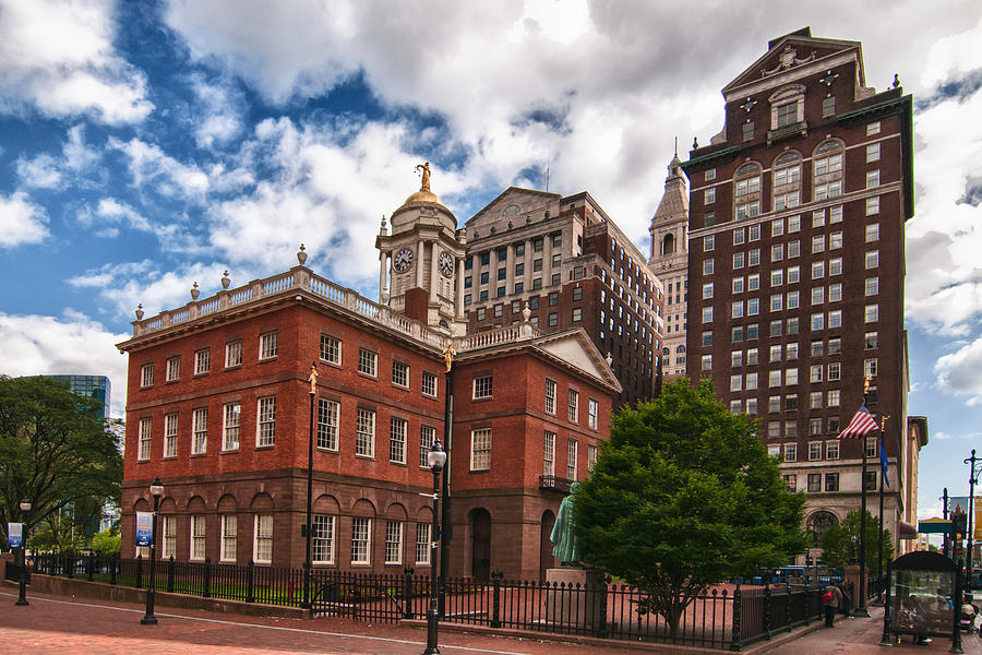 Hartford Photograph - Old State House by Guy Whiteley
