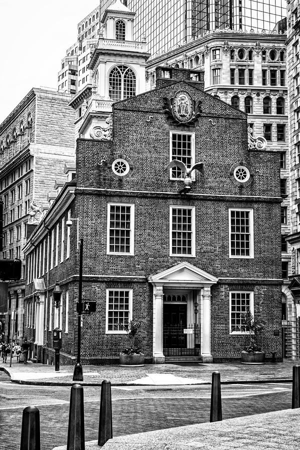 Black And White Photograph - Old State House in Boston by Klm Studioline