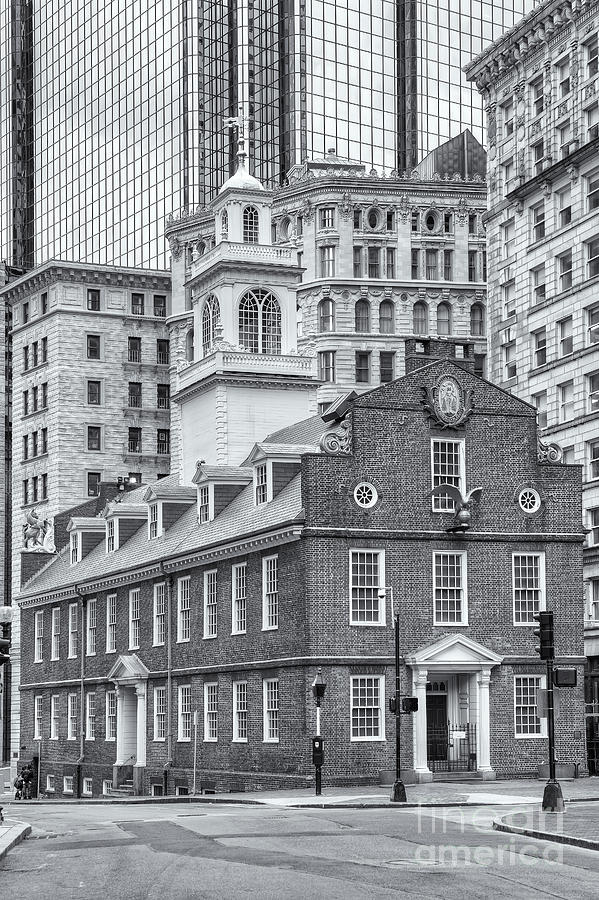 Old State House IV Photograph by Clarence Holmes