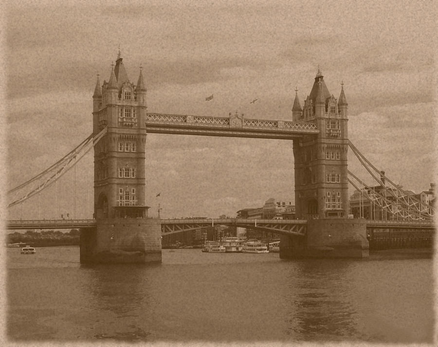 Old Style Tower Bridge Photograph by Richard Reeve
