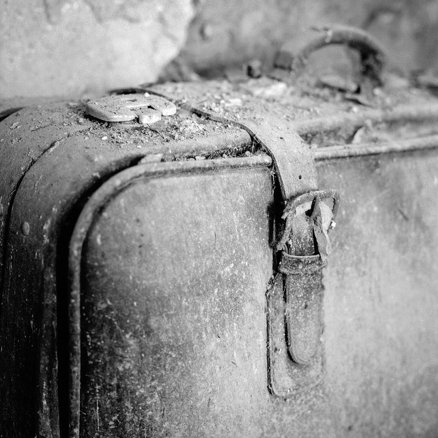 Old Suitcase Photograph by Pollobarba Fotógrafo