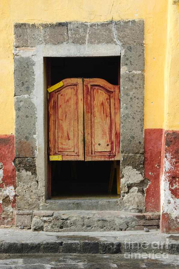 Old Swinging Doors Photograph by Oscar Gutierrez