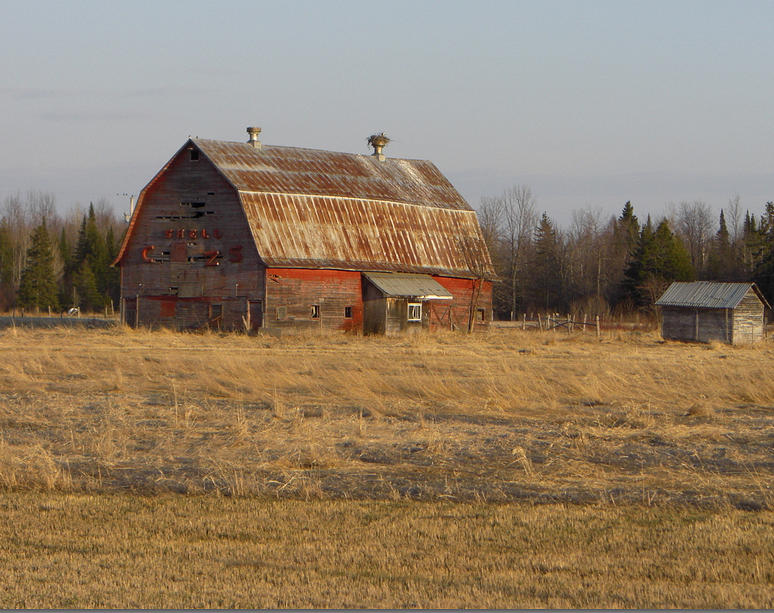Old Time Barn HWY 41 MI Photograph by Alan Shiner