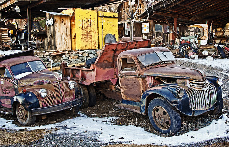 Old Timers Looking for Work Photograph by Lee Craig