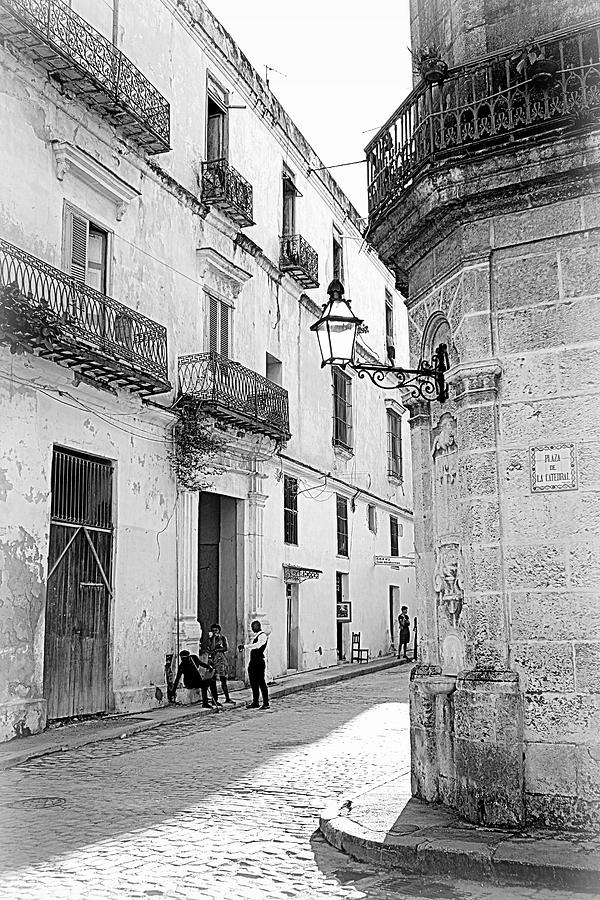 Old Town Habana Photograph by Valentino Visentini