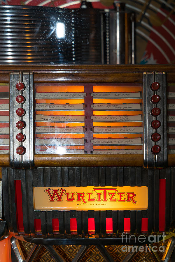 Old Vintage Wurlitzer Jukebox DSC2706 Photograph by Wingsdomain Art and Photography