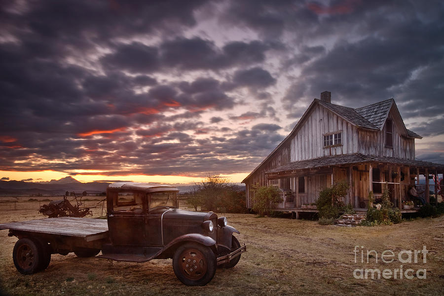 Old Wood House in Oregon Photograph by Sean Bagshaw