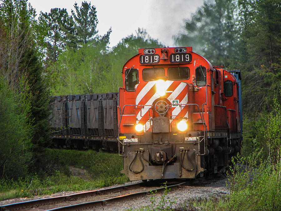 1819 Photograph - Red Ore Train on a Curve near Bathurst by Steve Boyko 1819 Photograph - Red Ore Train on a Curve near Bathurst by Steve Boyko