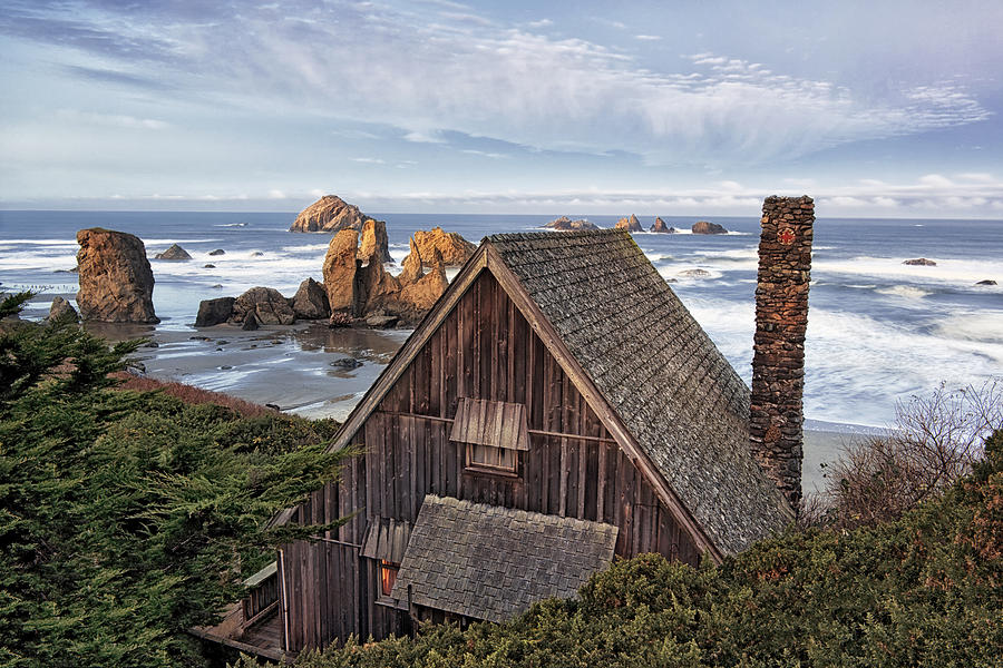 Oregon Coast Cabin Photograph By Larry Geddis